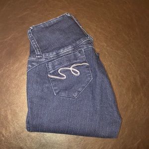 High Waisted Colombian Jeans
